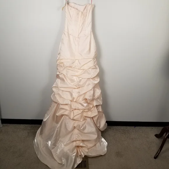 NWT Flirt by Maggie Sottero Pink Prom Dress Sz 4 - Picture 4 of 8